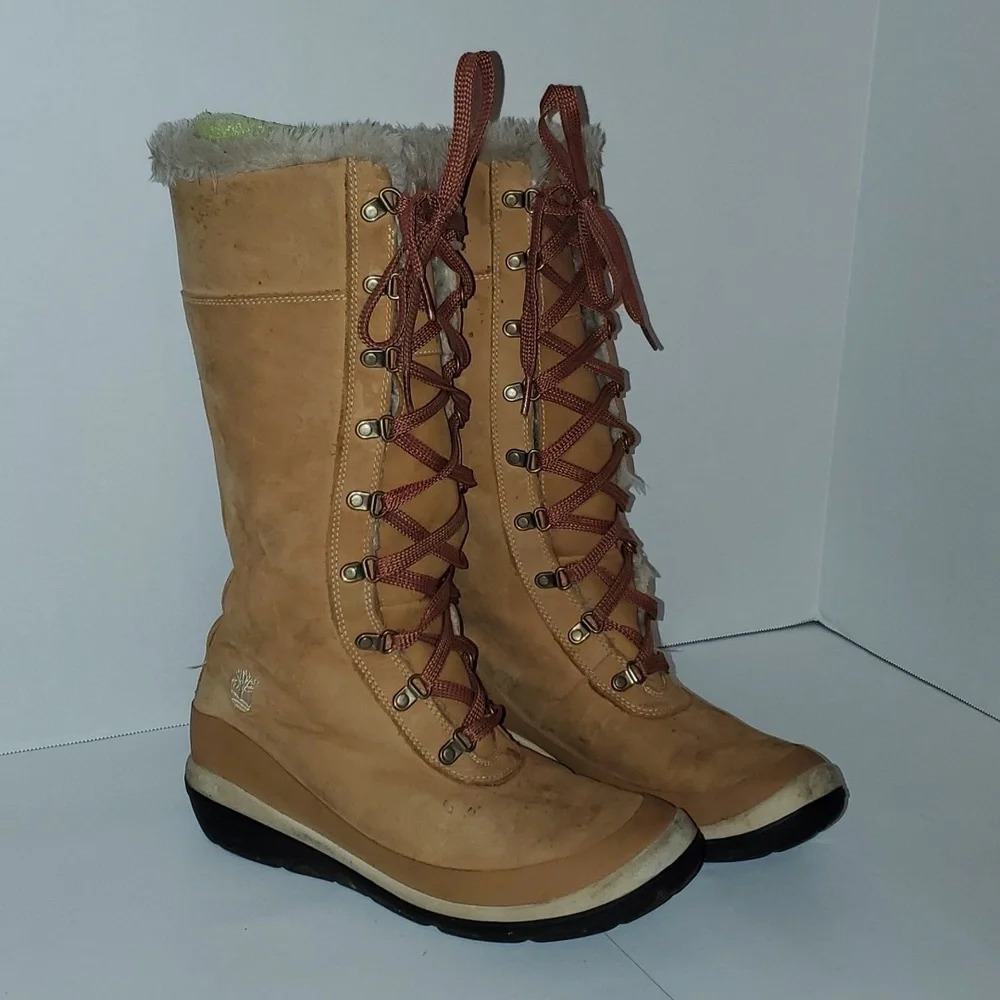 Timberland Golden Wheat Leather Fleece Lined Lug Rubber Sole Mukluks Size 8